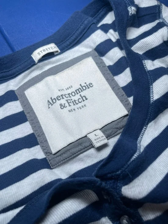 Y2K Vintage Abercrombie & Fitch Women’s Blue & White Striped Henley Size Large - Picture 15 of 16